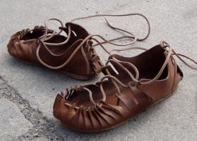 Keltské boty z kůže