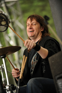 Zemřel Aleš Zimolka, bubeník kapely Asonance