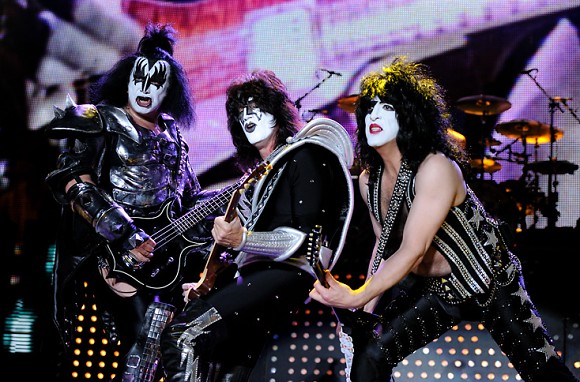 Kiss, foto: (c) 2010 Jaromír Zajíček - FotoZajda.cz