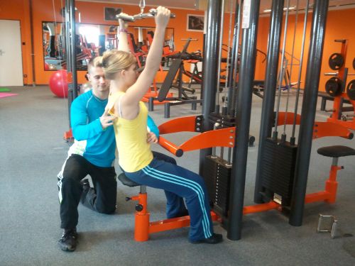 Manžel&eacute; Hladěnovi při uk&aacute;zce