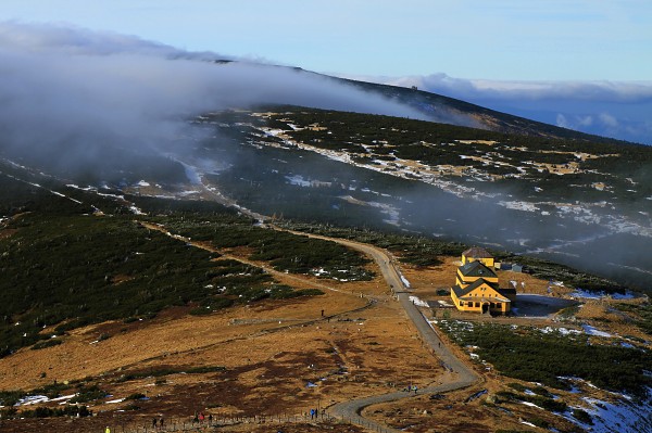 Pohled na Obří sedlo ze stoupání na Sněžku Pohled na Obří sedlo ze stoupání na Sněžku