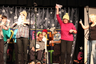 V&aacute;nočn&iacute; bes&iacute;dka 2012, foto: &Scaron;kola SV&Iacute;T&Aacute;N&Iacute;