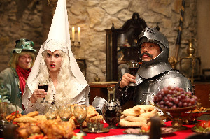 V z&aacute;bavn&iacute;m programu se představ&iacute; hrdinov&eacute; seri&aacute;lu Mazalov&eacute;, kter&yacute; odstartoval v lednu na D&eacute;čku