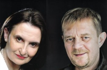 Eva Holubová & Petr Čtvrtníček - Hvězdy, jak je neznáte