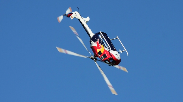 akrobatick&yacute; vrtuln&iacute;k B&ouml;lkow B&ouml;105CB