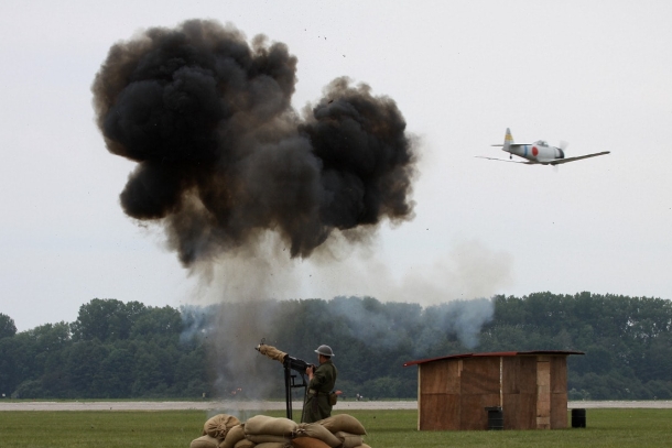 V&aacute;lečn&aacute; sc&eacute;na během Aviatick&eacute; pouti v Pardubic&iacute;ch připomene ud&aacute;losti v Tichomoř&iacute;