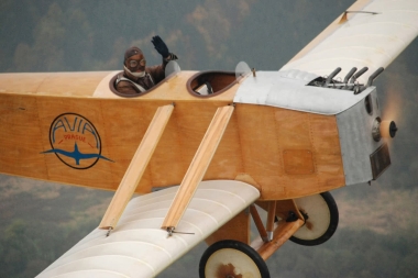 Replika dolnoplošníku Avia B.H.1