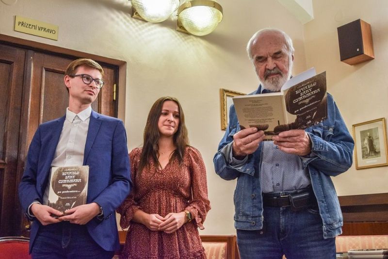 Divadlo Járy Cimrmana po padesátce...