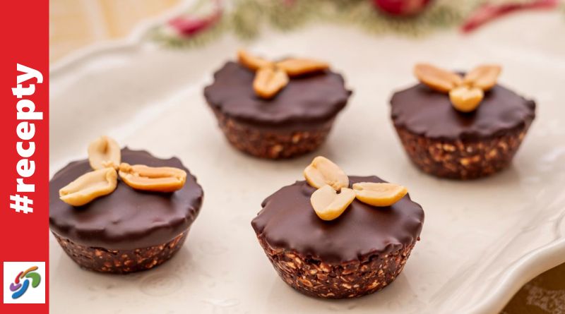 Nepečené arašídové košíčky