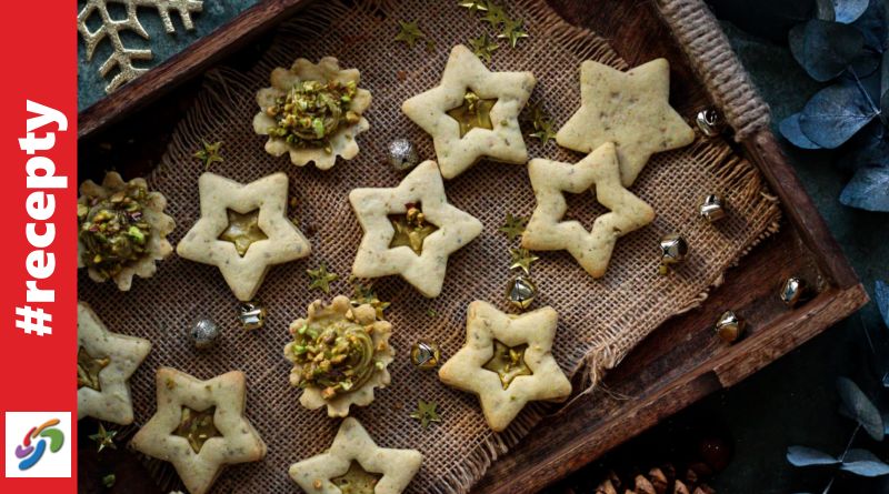 Pistáciové linecké cukroví plněné ořechovým krémem
